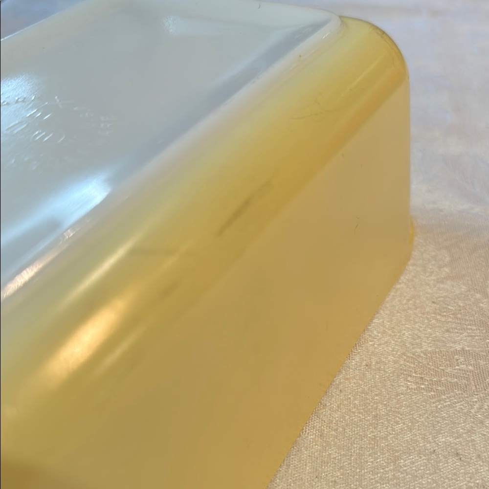 Pyrex Yellow Loaf Pan - Picture 8 of 8